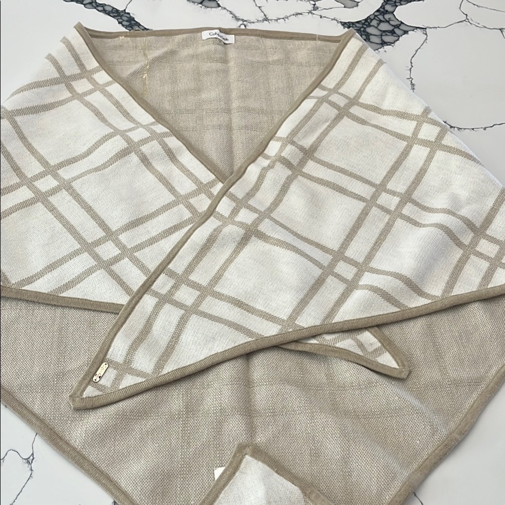 Calvin Klein Elegant Beige Plaid Women's Shawl Wrap Scarf
